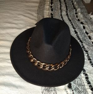 Kendall & Kylie Black Fashion Hat with Gold Chain Band
